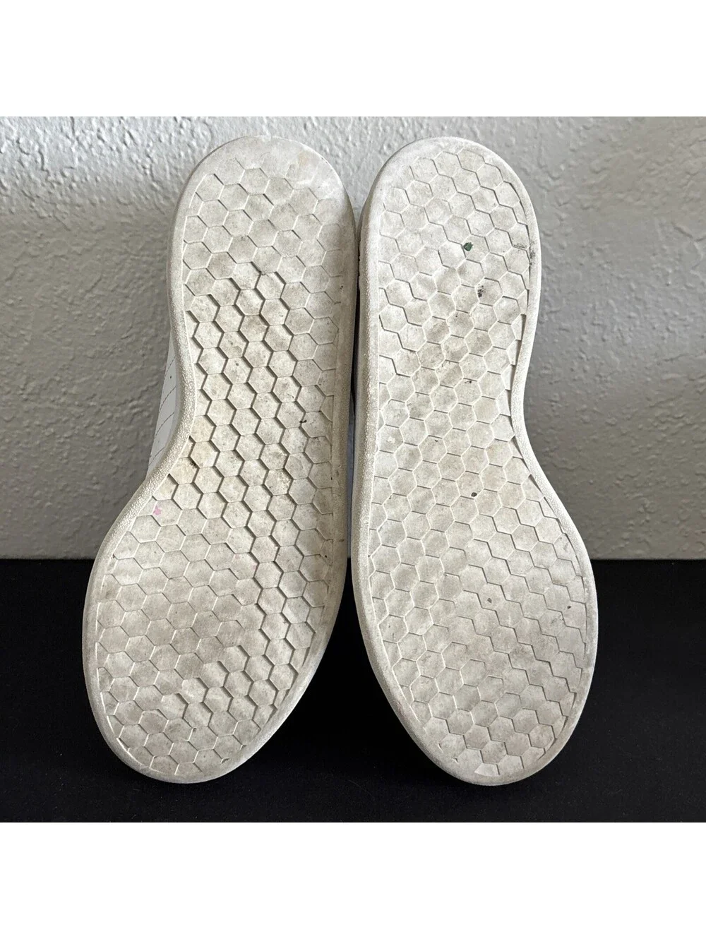 Adidas Hoops 2.0 White Sneakers Low Top Casual Shoes EE7968 Size US Men 9.5